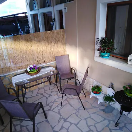 Annie's House *